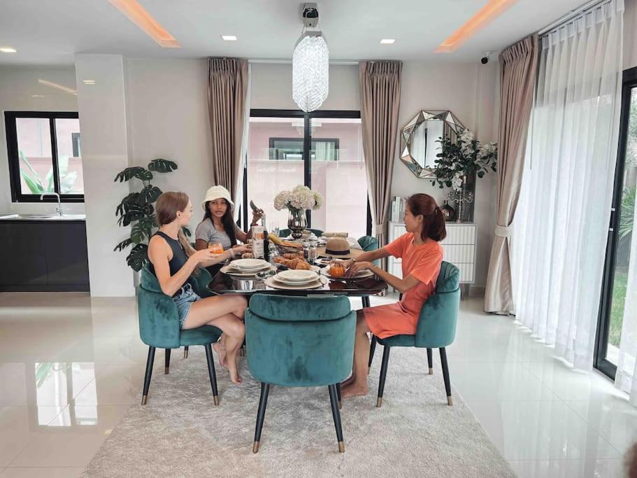 Southern Peak Pool Villa Huay Yai Pattaya Ban Huai Yai エクステリア 写真