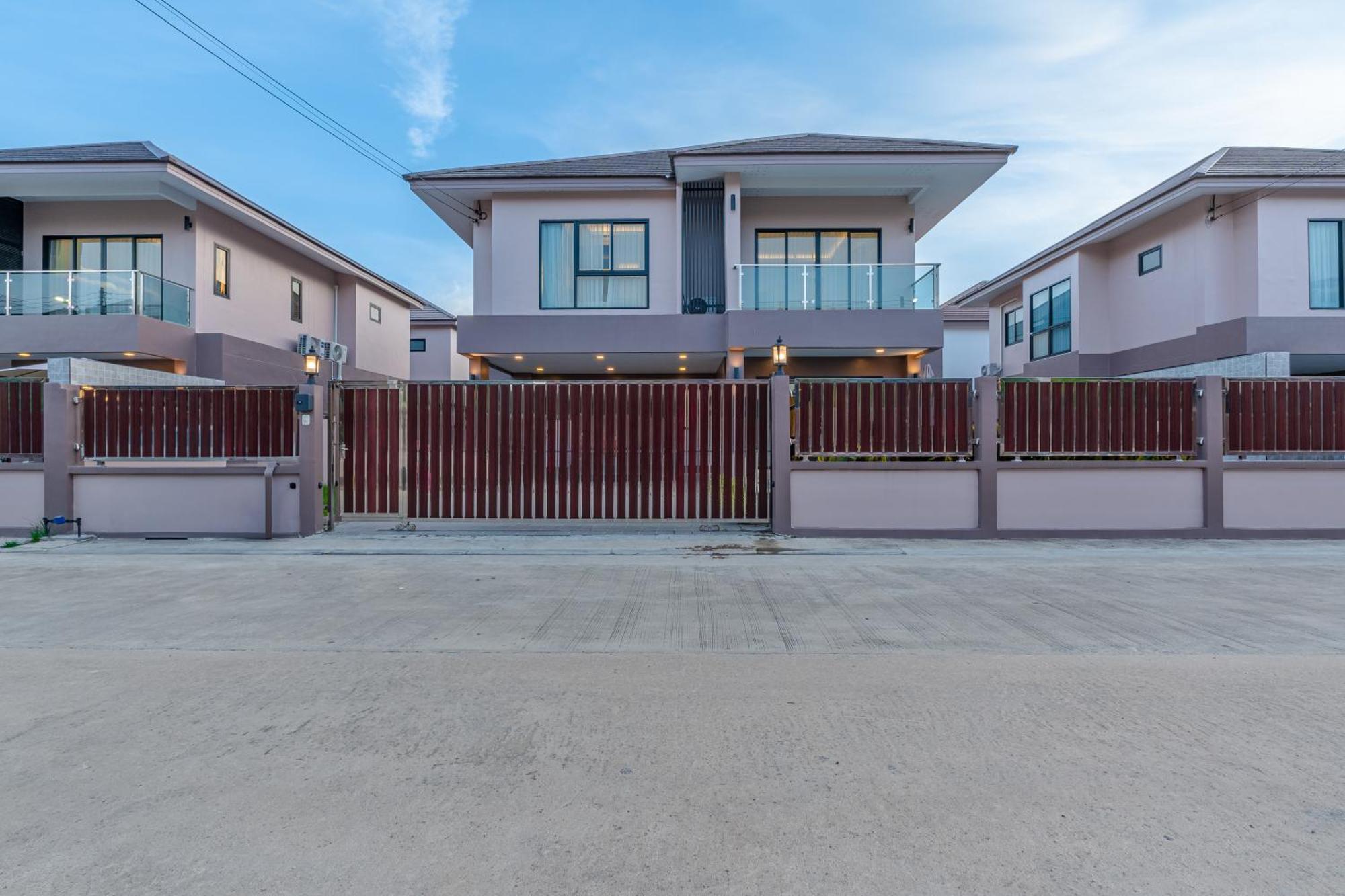 Southern Peak Pool Villa Huay Yai Pattaya Ban Huai Yai エクステリア 写真